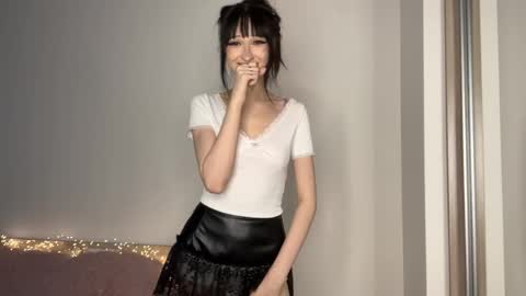 Snapshot of lunarmolly chatting on 15, 4, 2026 LunarMoly online show from 15, 4, 2026