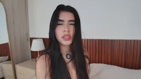 Luna Rousse online show from 5, 4, 2026