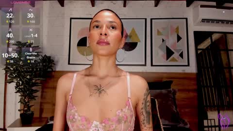 Luna Ruso  online show from 17, 9, 2025