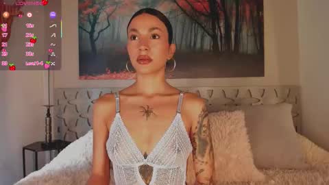 Luna Ruso  online show from 1, 2, 2026