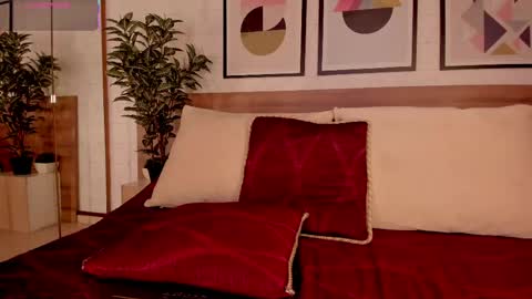 Snapshot of lunaruso chatting on 13, 5, 2026 Luna Ruso online show from 13, 5, 2026