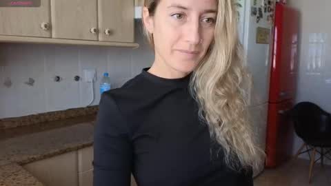 Snapshot of lunary_mix chatting on 21, 2, 2026 Luna online show from 21, 2, 2026