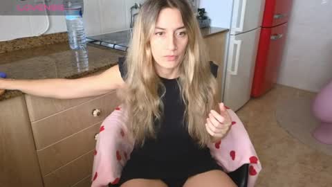 Snapshot of lunary_mix chatting on 10, 5, 2026 Luna online show from 10, 5, 2026