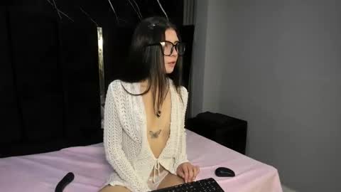 LunaSmithyl online show from 21, 2, 2026