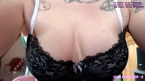 Luna  powered by bitch dust online show from 12, 1, 2026