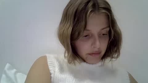 Snapshot of lunav7 chatting on 12, 10, 2025 Luna online show from 12, 10, 2025