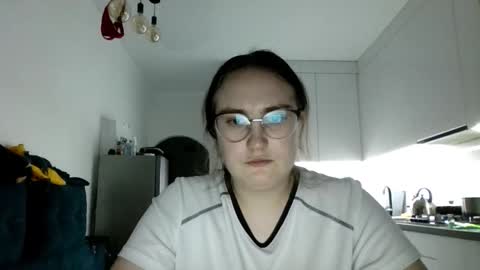 Snapshot of lunavelvet3 chatting on 16, 12, 2025 lunavelvet3 online show from 16, 12, 2025