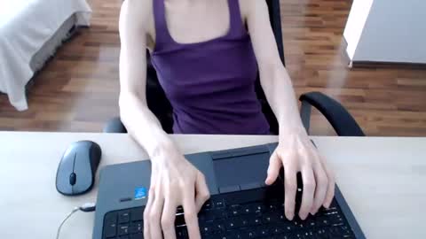 Snapshot of lunavibe_ chatting on 27, 6, 2026 lunavibe_ online show from 27, 6, 2026