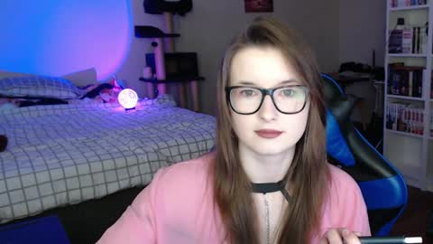 LunaXcherry online show from 1, 4, 2026