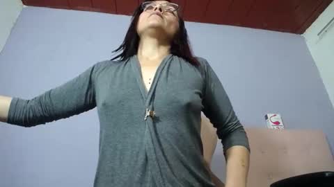 Snapshot of lunitaqueen_ chatting on 2, 6, 2026 Luna Tamara online show from 2, 6, 2026