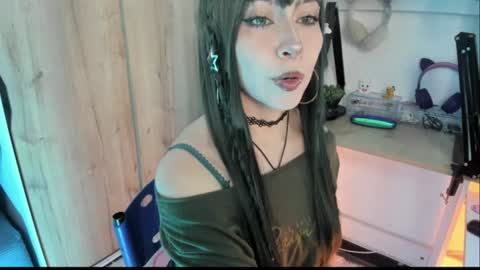 lunivyra online show from 12, 6, 2026