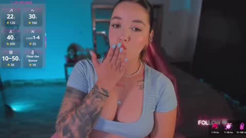 LUNA ROSE online show from 5, 11, 2025