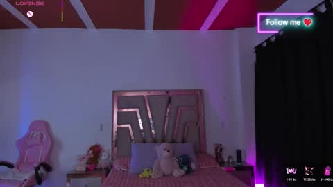 LUNA ROSE online show from 27, 2, 2026