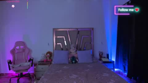 LUNA ROSE online show from 18, 3, 2026