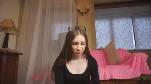 Luna online show from 25, 4, 2026