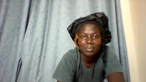 luo_queen online show from 12, 9, 2025