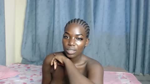 luo_queen online show from 27, 10, 2025