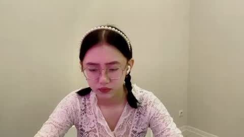 Snapshot of lupefaulker chatting on 13, 5, 2026 Roxie online show from 13, 5, 2026