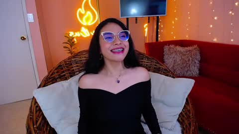 lushiana online show from 2, 2, 2025