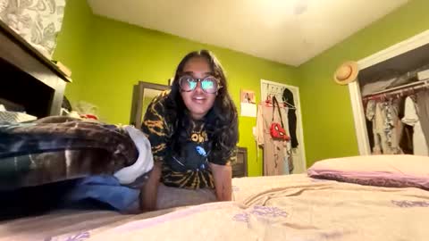 lushiemia online show from 27, 4, 2026