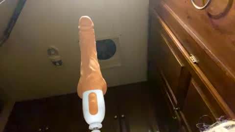 Kikithebaee online show from 28, 2, 2025