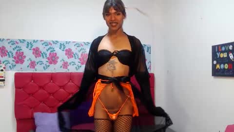 Snapshot of lussianadesire chatting on 24, 5, 2026 lussiana online show from 24, 5, 2026