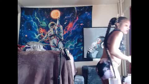 Snapshot of lust_j chatting on 23, 10, 2025 LUST online show from 23, 10, 2025