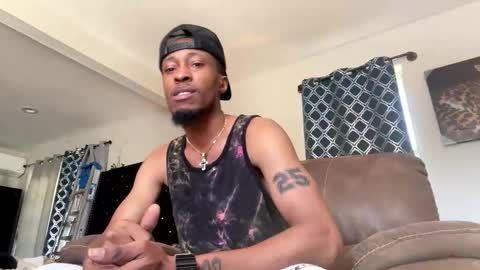 Snapshot of lust_j chatting on 6, 11, 2025 LUST online show from 6, 11, 2025