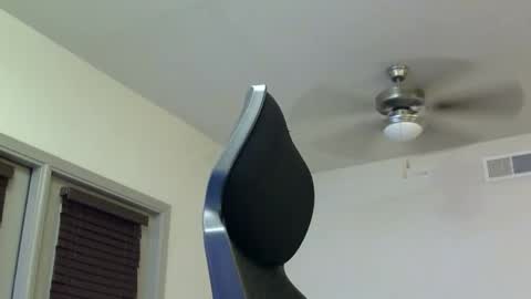 Snapshot of lustfullives chatting on 20, 5, 2026 LustfulLives online show from 20, 5, 2026