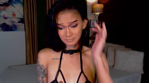 AdriannaFowks online show from 4, 2, 2025