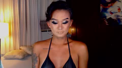 Snapshot of lustfulltrans chatting on 4, 5, 2026 AdriannaFowks online show from 4, 5, 2026