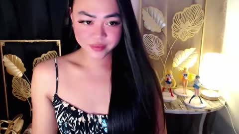 Snapshot of lustfuloffendertrina chatting on 21, 4, 2026 Trina online show from 21, 4, 2026