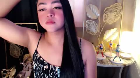 Snapshot of lustfuloffendertrina chatting on 21, 4, 2026 Trina online show from 21, 4, 2026