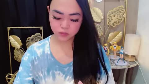 Snapshot of lustfuloffendertrina chatting on 22, 4, 2026 Trina online show from 22, 4, 2026