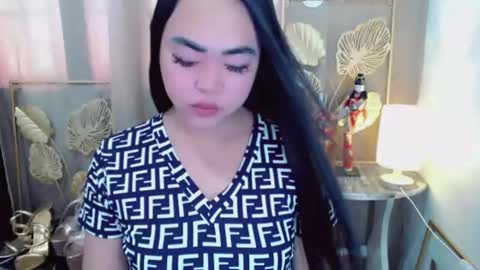 Snapshot of lustfuloffendertrina chatting on 18, 5, 2026 Trina online show from 18, 5, 2026