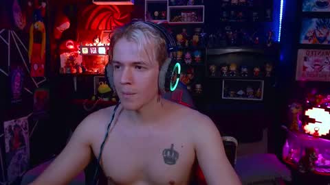 Snapshot of lustymatt chatting on 2, 10, 2025 lustymatt online show from 2, 10, 2025