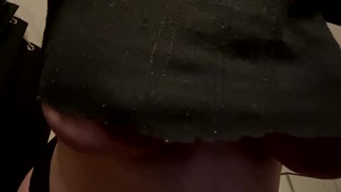 Snapshot of lustytits85 chatting on 1, 1, 2025 lustytits85 online show from 1, 1, 2025