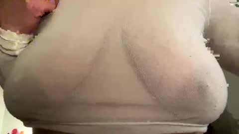 lustytits85 online show from 10, 2, 2026