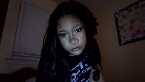Snapshot of luvelybby22 chatting on 25, 5, 2026 luvelybby22 online show from 25, 5, 2026