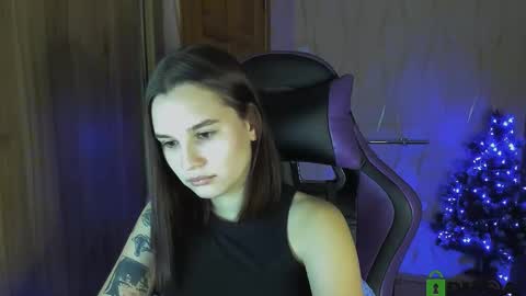 Snapshot of luvmeeow chatting on 4, 12, 2024 Ann  online show from 4, 12, 2024