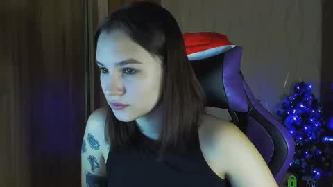 Snapshot of luvmeeow chatting on 12, 12, 2024 Ann  online show from 12, 12, 2024