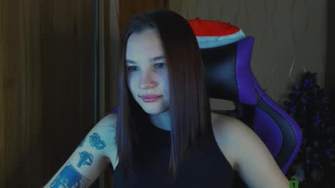 Snapshot of luvmeeow chatting on 19, 12, 2024 Ann  online show from 19, 12, 2024