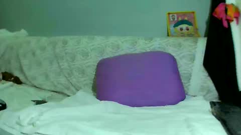 Bee Bee online show from 5, 3, 2025