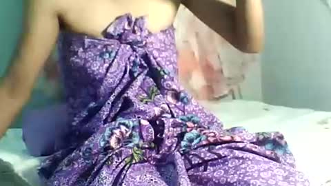 Bee Bee online show from 16, 11, 2025