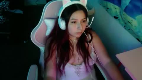 Snapshot of luvvespie chatting on 25, 11, 2025 luvvespie online show from 25, 11, 2025