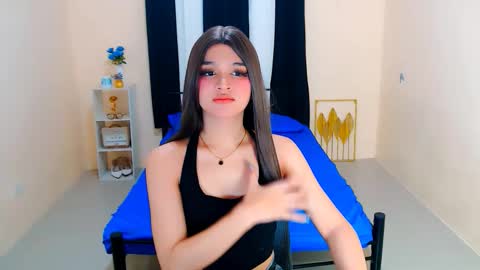 queen lux online show from 10, 10, 2025