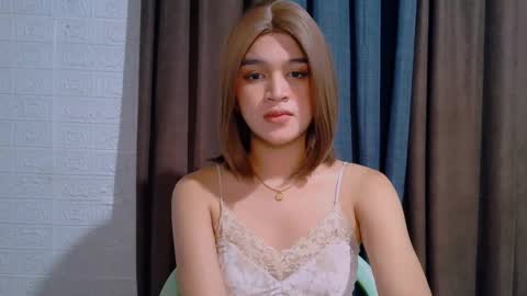 queen lux online show from 18, 1, 2026