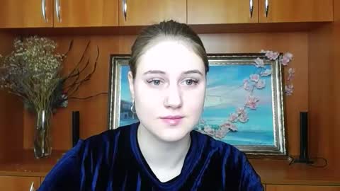 Vivienne online show from 31, 3, 2026