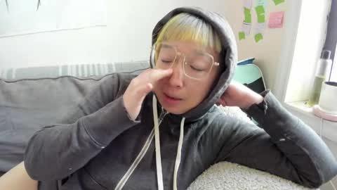 Snapshot of luxgray chatting on 24, 4, 2026 LuxGray online show from 24, 4, 2026