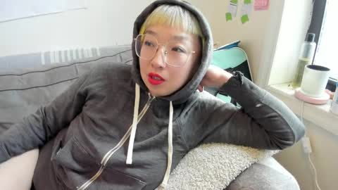Snapshot of luxgray chatting on 26, 4, 2026 LuxGray online show from 26, 4, 2026